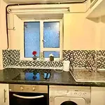 Regents Park Private Room With Kitchen