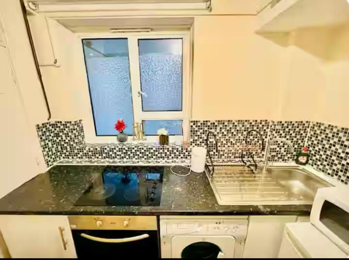 Regents Park Private With Kitchen Londra